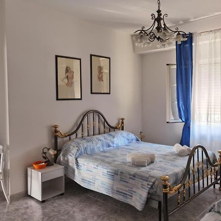 斯卡莱阿Rosy House住宿加早餐旅馆 外观 照片