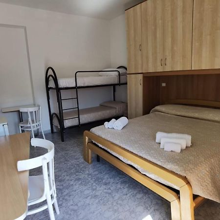 斯卡莱阿Rosy House住宿加早餐旅馆 外观 照片
