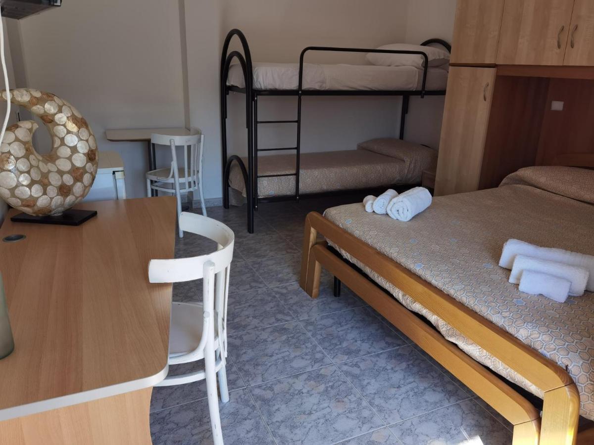 斯卡莱阿Rosy House住宿加早餐旅馆 外观 照片